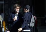 Amsterdam 15 maart 2017  
Mark v d Loo en Pokerspeler Noah Boeken eten ijsje