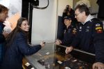 Amsterdam  18 maart 2017
Max Verstappen fans trotseren de regen en komen naar een fandag bij Hornbach