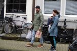 Amsterdam 19 maart 2017
Oscar Aerts met zijn vriendin en hun baby in amsterdam.