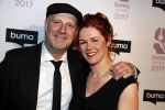 Hilversum 6 maart 2017
Uitreiking Buma awards in studio 21. Blof met hun dames. Paskal jacobsen Norman Bonink Peter Slager en Bas Kennis met hun vrouwen