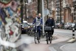 Amsterdam 4 maart 2017 
Oud bokskampioen Pedro v raamsdonk met een kennis