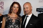 Hilversum 6 maart 2017
Uitreiking Buma awards in studio 21. Blof met hun dames. Paskal jacobsen Norman Bonink Peter Slager en Bas Kennis met hun vrouwen