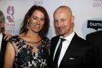 Hilversum 6 maart 2017
Uitreiking Buma awards in studio 21. Blof met hun dames. Paskal jacobsen Norman Bonink Peter Slager en Bas Kennis met hun vrouwen