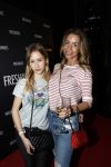 Amsterdam 26 maart 2017
Modeshow freshkids in the harbour club . kinderen en vrouwen van diverse voetballers liepen mee. Renee Vervoorn met dochter Lisa