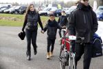 Biddinghuizen 5 maart 2017
De hollandse 100 op de ijsbaan in Biddinghuizen georganiseerd door Prins Bernhard. Patrick Kluivert met Rossana Kluivert Shane Nino en Demi