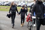 Biddinghuizen 5 maart 2017
De hollandse 100 op de ijsbaan in Biddinghuizen georganiseerd door Prins Bernhard. Patrick Kluivert met Rossana Kluivert Shane Nino en Demi