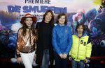 Amsterdam 18 maart 2017 
premiere Smurfen in  Pathe Arena. Selena Visser met kinderen