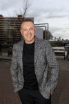 Rotterdam 22 maart 2017
Presentatie gay issue in Rotterdam. Gordon rijkt het eerste exemplaar uit. Stefan Kerkhofs met Leon