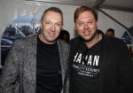 Rotterdam 22 maart 2017
Presentatie gay issue in Rotterdam. Gordon rijkt het eerste exemplaar uit. Stefan Kerkhofs met Leon