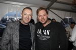Rotterdam 22 maart 2017
Presentatie gay issue in Rotterdam. Gordon rijkt het eerste exemplaar uit. Stefan Kerkhofs met Leon