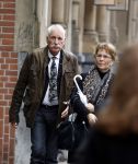 Amsterdam 9 maart 2017
Ted De Braak kwam samen met zijn vrouw speciaal vanuit Frankrijk naar de afscheidsdienst van Guus Verstraete in het nieuwe de la mar.