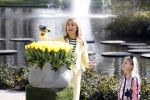Lisse Keukenhof 28 maart 2017
Wendy v Dijk doopt haar tulp. Dochter Lizzy Broer Mike en haar moeder zijn erbij.