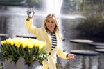 Lisse Keukenhof 28 maart 2017
Wendy v Dijk doopt haar tulp. Dochter Lizzy Broer Mike en haar moeder zijn erbij.