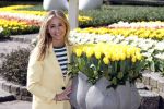 Lisse Keukenhof 28 maart 2017
Wendy v Dijk doopt haar tulp. Dochter Lizzy Broer Mike en haar moeder zijn erbij.