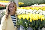Lisse Keukenhof 28 maart 2017
Wendy v Dijk doopt haar tulp. Dochter Lizzy Broer Mike en haar moeder zijn erbij.