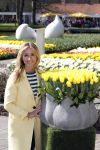 Lisse Keukenhof 28 maart 2017
Wendy v Dijk doopt haar tulp. Dochter Lizzy Broer Mike en haar moeder zijn erbij.