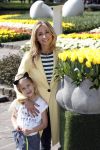 Lisse Keukenhof 28 maart 2017
Wendy v Dijk doopt haar tulp. Dochter Lizzy Broer Mike en haar moeder zijn erbij.