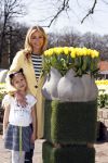 Lisse Keukenhof 28 maart 2017
Wendy v Dijk doopt haar tulp. Dochter Lizzy Broer Mike en haar moeder zijn erbij.