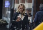 Amsterdam 29 maart 2017
Wendy v Dijk op straat in amsterdam zuid