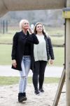 Den Haag 24 maart 2018
Barbie (Samantha de Jong) met haar kinderen Angelina en Milano en twee vriendinnen in een speeltuin.