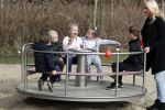 Den Haag 24 maart 2018
Barbie (Samantha de Jong) met haar kinderen Angelina en Milano en twee vriendinnen in een speeltuin.