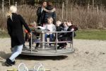 Den Haag 24 maart 2018
Barbie (Samantha de Jong) met haar kinderen Angelina en Milano en twee vriendinnen in een speeltuin.