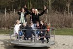 Den Haag 24 maart 2018
Barbie (Samantha de Jong) met haar kinderen Angelina en Milano en twee vriendinnen in een speeltuin.