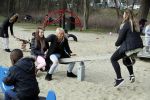 Den Haag 24 maart 2018
Barbie (Samantha de Jong) met haar kinderen Angelina en Milano en twee vriendinnen in een speeltuin.