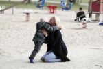 Den Haag 24 maart 2018
Barbie (Samantha de Jong) met haar kinderen Angelina en Milano en twee vriendinnen in een speeltuin.