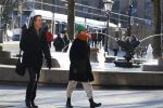Amsterdam 19 maart 2018
Carice v Houten met haar vriend Guy Pierce op straat in Amsterdam