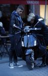 Amsterdam 14 maart 2018 
Caroline Tensen met zoon Bob Wisse en haar hondje op de vespa scooter
