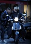 Amsterdam 14 maart 2018 
Caroline Tensen met zoon Bob Wisse en haar hondje op de vespa scooter