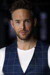 Amsterdam 15 maart 2018  
Presentatie kledinglijn Remy Bonjasky. Charly Luske met zijn arm in een brace na ongeluk met snowboard