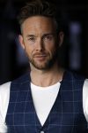 Amsterdam 15 maart 2018  
Presentatie kledinglijn Remy Bonjasky. Charly Luske met zijn arm in een brace na ongeluk met snowboard