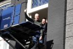 Amsterdam 12 maart 2018
Dries en Honoria Roelvink  verhuizen naar hun nieuwe appartement op de pc Hooftstraat