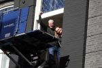 Amsterdam 12 maart 2018
Dries en Honoria Roelvink  verhuizen naar hun nieuwe appartement op de pc Hooftstraat