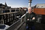 Amsterdam 12 maart 2018
Dries en Honoria Roelvink  verhuizen naar hun nieuwe appartement op de pc Hooftstraat