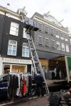 Amsterdam 12 maart 2018
Dries en Honoria Roelvink  verhuizen naar hun nieuwe appartement op de pc Hooftstraat