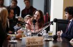 Den Haag 12 maart 2018
Fractievoorzitters Klaas Dijkhoff (VVD), Jesse Klaver (Groen Links), Lilian Marijnissen (SP) en Thierry Baudet (FvD) zijn met elkaar in gesprek in het Libelle Nieuwscafe ( Dudok). Ebru Umar is tafeldame