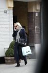 Amsterdam 16 maart 2018 
Eva Jinek zwanger bellend op straat