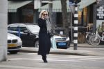 Amsterdam 16 maart 2018 
Eva Jinek zwanger bellend op straat
