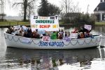 Nigtevecht 14 maart 2018
School de flambouw protesteert op sloep voor meer geld voor onderwijs.