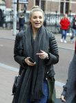Amsterdam 21 maart 2018
Gaby Blaaser en Koen Kardashian op straat