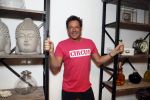 de Kwakel 23 maart 2018
Gerard Joling met nieuwe t shirts op kantoor van Entertainment.nl