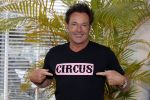 de Kwakel 23 maart 2018
Gerard Joling met nieuwe t shirts op kantoor van Entertainment.nl