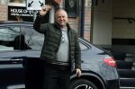Amsterdam 4 april 2018 
Gordon stapt uit zijn mercedes SUV > Hij is veel kg afgevallen