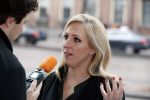 Den Haag 12 maart 2018
Fractievoorzitters Klaas Dijkhoff (VVD), Jesse Klaver (Groen Links), Lilian Marijnissen (SP) en Thierry Baudet (FvD) zijn met elkaar in gesprek in het Libelle Nieuwscafe ( Dudok)