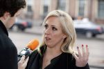Den Haag 12 maart 2018
Fractievoorzitters Klaas Dijkhoff (VVD), Jesse Klaver (Groen Links), Lilian Marijnissen (SP) en Thierry Baudet (FvD) zijn met elkaar in gesprek in het Libelle Nieuwscafe ( Dudok)