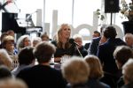 Den Haag 12 maart 2018
Fractievoorzitters Klaas Dijkhoff (VVD), Jesse Klaver (Groen Links), Lilian Marijnissen (SP) en Thierry Baudet (FvD) zijn met elkaar in gesprek in het Libelle Nieuwscafe ( Dudok)