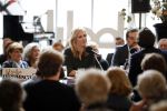 Den Haag 12 maart 2018
Fractievoorzitters Klaas Dijkhoff (VVD), Jesse Klaver (Groen Links), Lilian Marijnissen (SP) en Thierry Baudet (FvD) zijn met elkaar in gesprek in het Libelle Nieuwscafe ( Dudok)